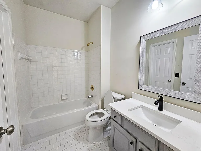 3373 Hunters Point Rd SE — Photo 17