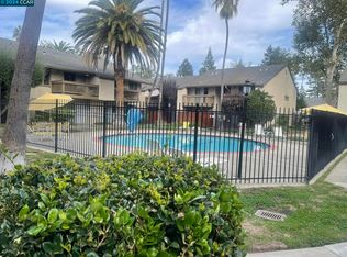 2730 Oak Rd APT 10, Walnut Creek, CA 94597