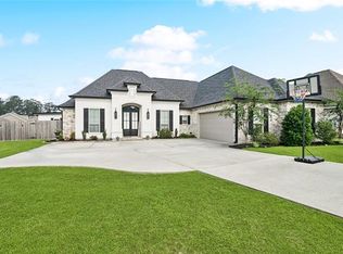 1112 Safflower Ct, Madisonville, LA 70447