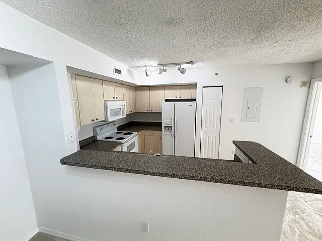 1801 N Flagler Dr #99 — Photo 14