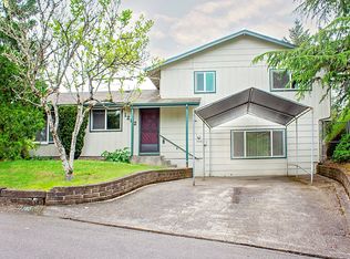 1282 NW Cherry Dr, Roseburg, OR 97471