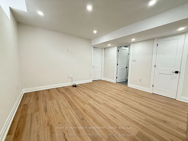 30 Blazing Star St #B — Photo 8