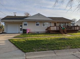 312 E 8th St, Wayne, NE 68787