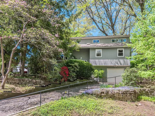 28 Pepperday Avenue, Port Washington, NY 11050