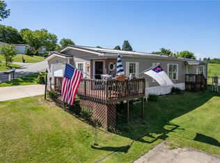 404 Blue Jay Ln, Apollo, PA 15613