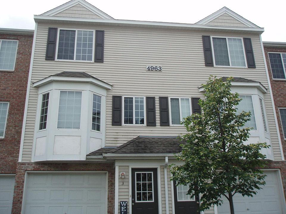 Front of the house. Dead end private road. Additional parking which is a nice benefit. Very private out back!!