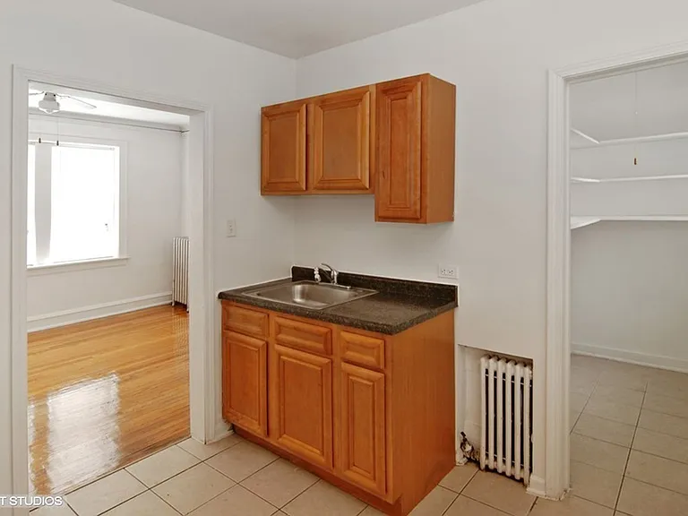 5800 W Iowa — Photo 15