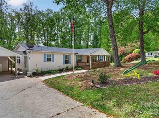 341 Sunrise Ridge Dr, Hendersonville, NC 28792