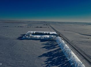 70th St NW, Ray, ND 58849