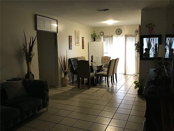 4th image of 2113 Carol Sue Ave