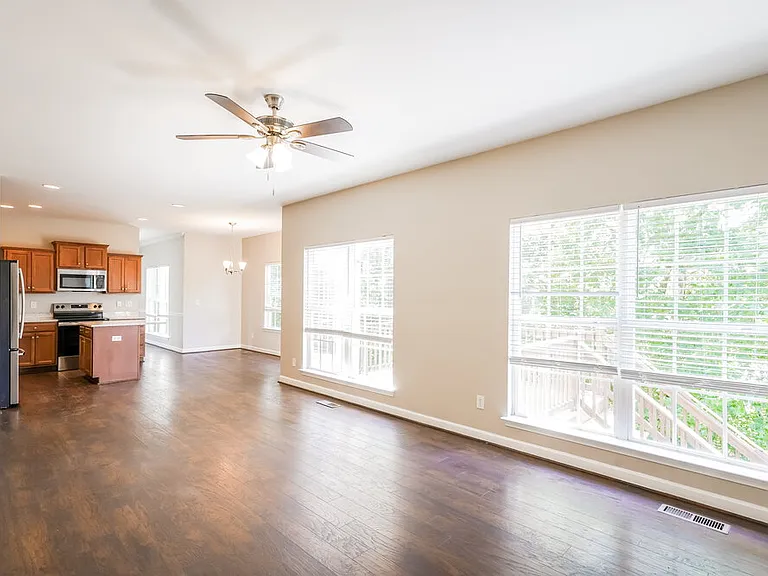 1245 Canyon Ridge Ct — Photo 4