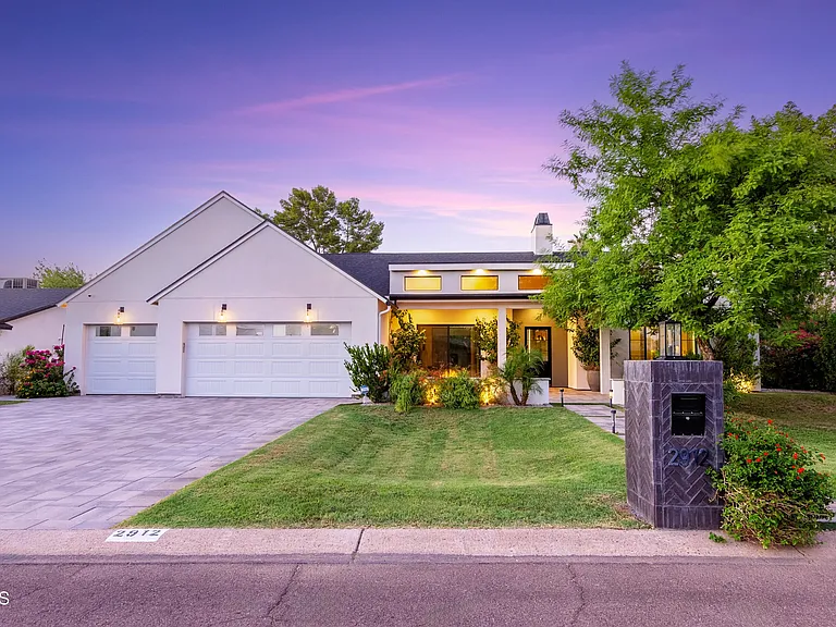 2912 E Pierson St — Photo 63