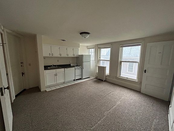 3rd image of 137 E Gorham St #16443983