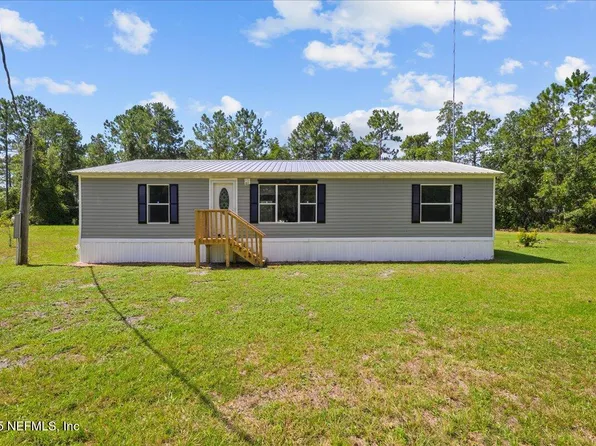 713 HICKORY NUT Trail, Satsuma, FL 32189