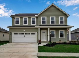 54 Eagleview Dr, Grand Island, NY 14072