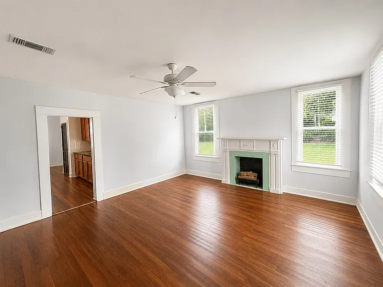 509 N Peachtree St — Photo 11