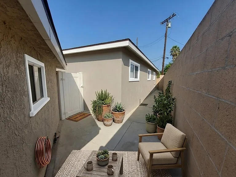 15552 Cornuta Ave — Photo 11