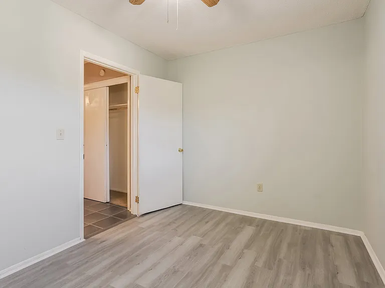 80 Jones Road — Photo 30