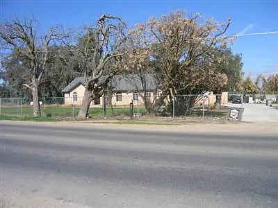 4288 W Shields Ave photo 1