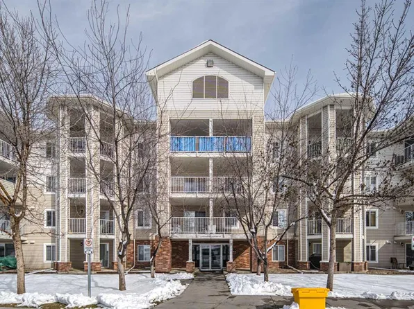 17 S Country Village Bay NE #307, Calgary, AB T3K 5Z3