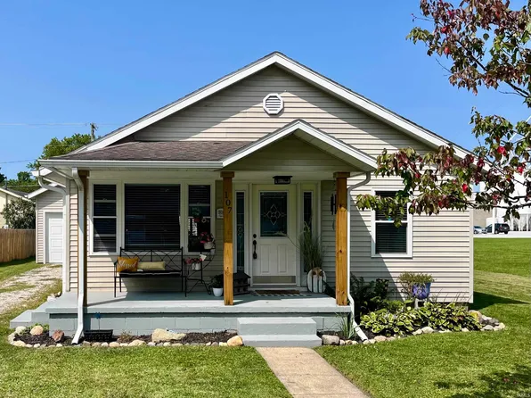 107 N Wood St, Brookston, IN 47923