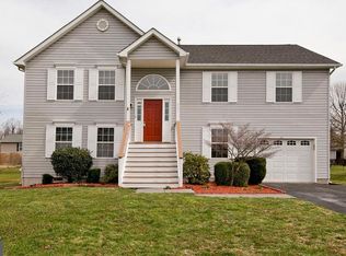 107 Slippery Elm Dr, Stephens City, VA