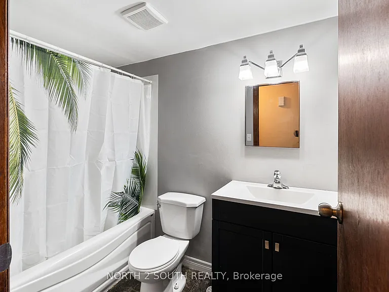 1360 Goyeau St — Photo 17