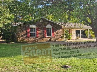 2003 Rock Spring Rd, Dothan, AL 36303