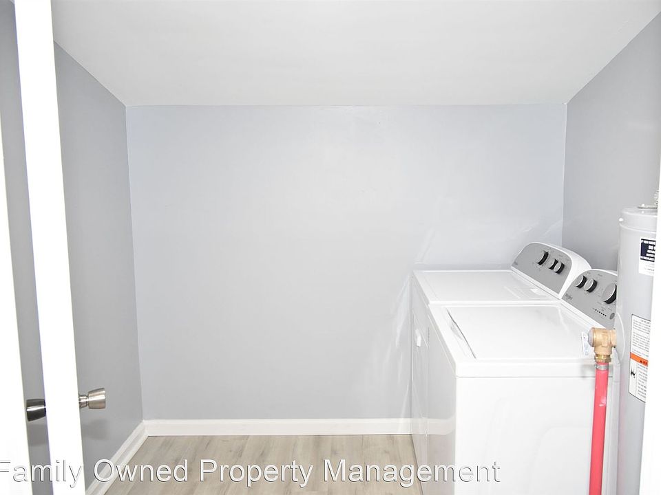 1st image of 113 Susan Dr #B