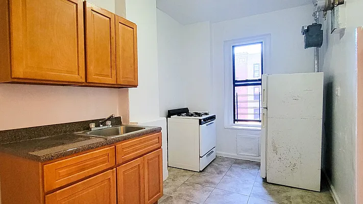 Rented by New York Residence | media 23