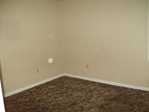 5th image of 605 Courtland St