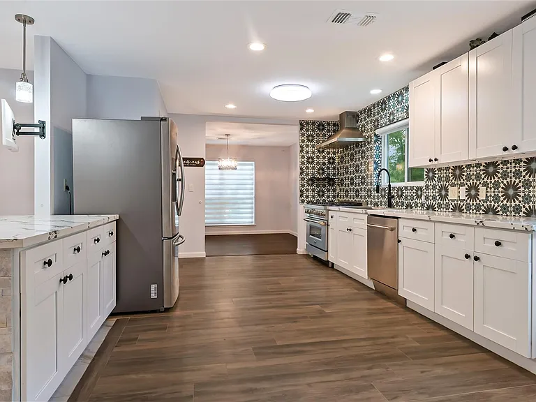 12018 Beinhorn Dr — Photo 8