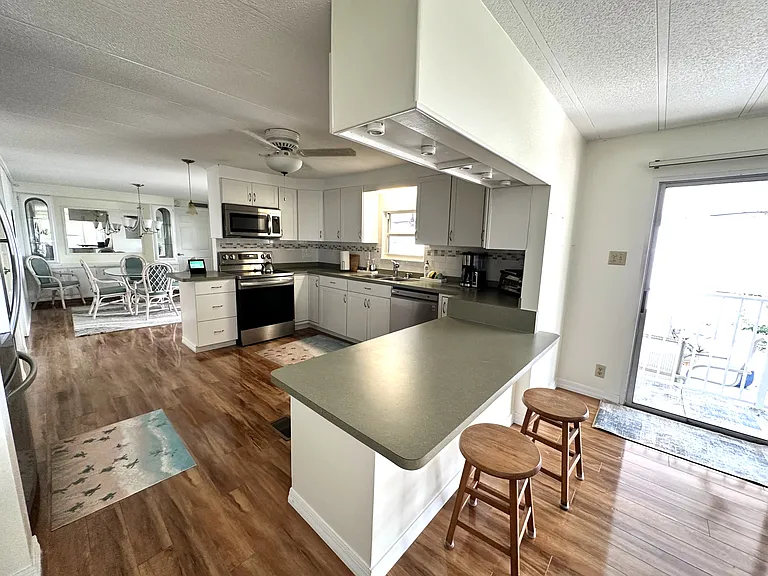 702 N Silver Cir — Photo 4