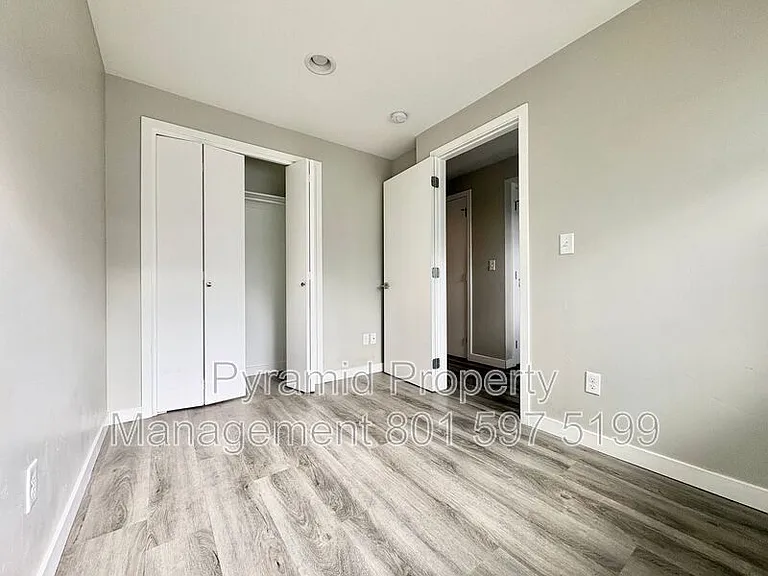 1265 E 5600 S — Photo 6
