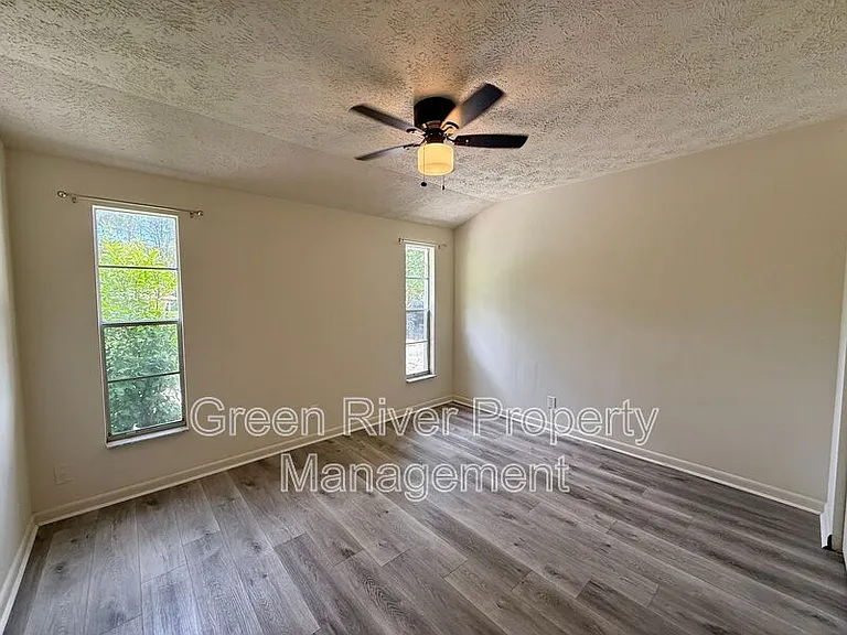 7398 Worthington Rd — Photo 16