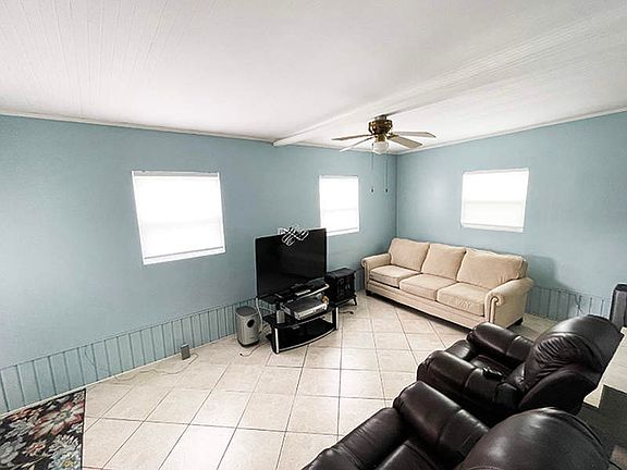 2nd image of 25597 Carnation Ct #L-097