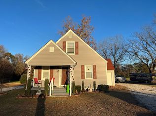 1194 Leroy Autry Rd, Autryville, NC 28318