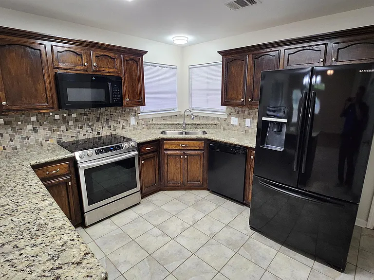 14623 Ocallaghan Ln — Photo 35