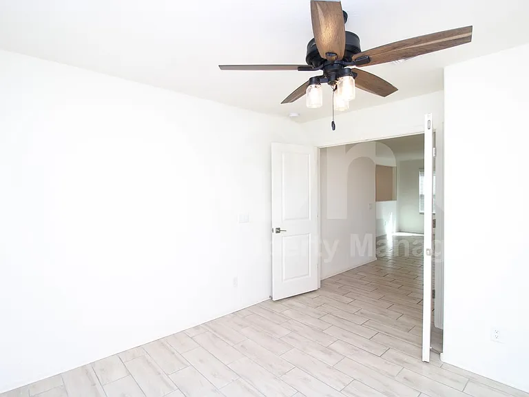 12539 W Glenn Dr — Photo 9