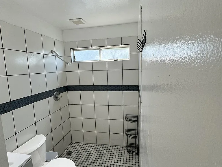 1115 Snyder Dr — Photo 12