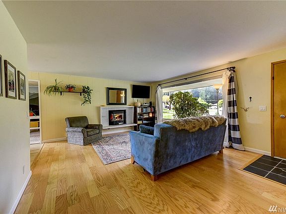 5th image of 4911 Vista Pl