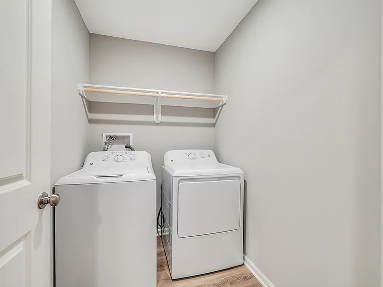 601 E Mason St #B — Photo 17