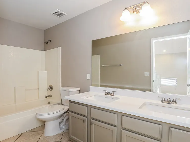 3251 W Jessica Ln — Photo 15