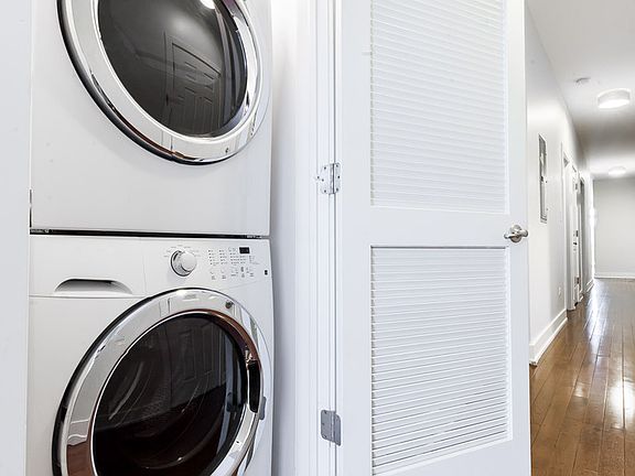 5th image of 4417 S Indiana Ave #3S