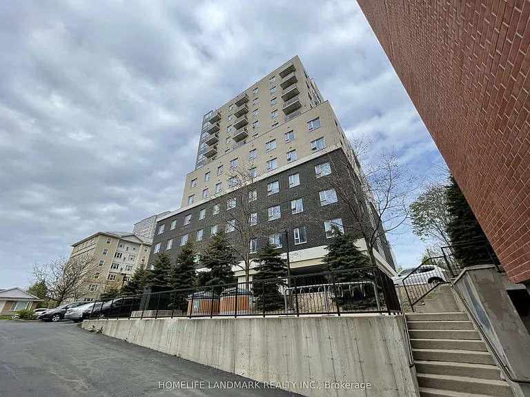 246 Lester St #602 — Photo 3