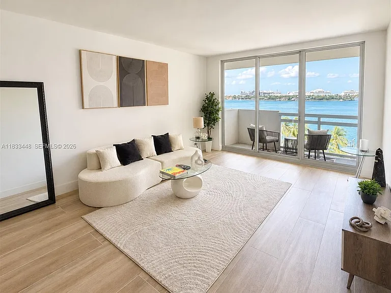 1500 Bay Rd #724S — Photo 1