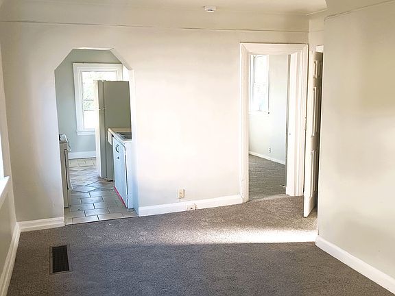 2nd image of 2316 Kenton St #1R