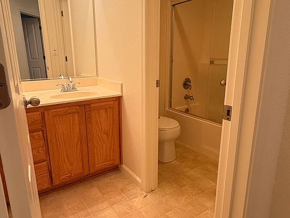 5th image of 107 Tennyson Ct
