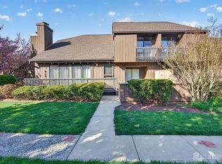 66 Kingsberry Dr, Somerset, NJ 08873