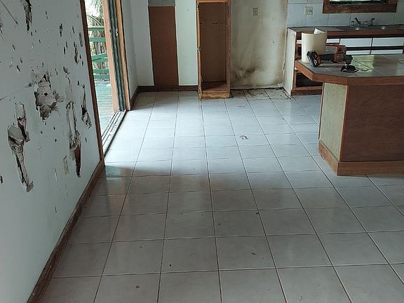 4th image of 230 Yardarm Rd